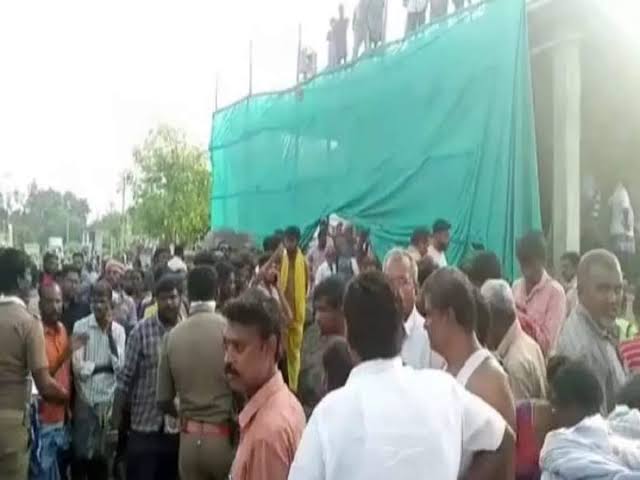 கரூரில் விஷவாயு தாக்கி 4 தொழிலாளர்களை பலி வாங்கிய வீட்டை இடிக்க உத்தரவு.. - Dhinasari Tamil