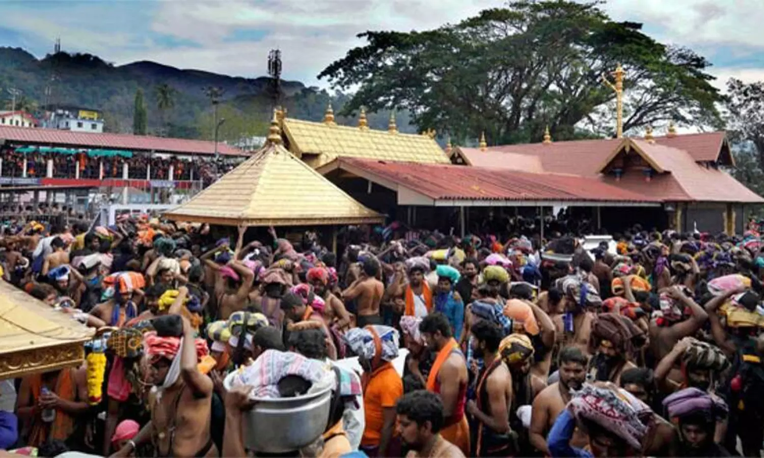 சபரிமலையின் புனிதம் கெடுக்க காட்டிய தீவிரத்தை பக்தர் நலனில் காட்டலாமே!