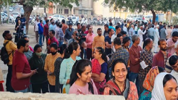 குஜராத் முதற் கட்ட தேர்தல்: வாக்குப்பதிவு நிறைவு – 56.88% வாக்குப்பதிவு..