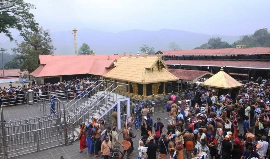 சபரிமலைக்கு தினமும் வரும் பக்தர்கள் எண்ணிக்கை 90,000 ஆக குறைப்பு.. - Dhinasari Tamil
