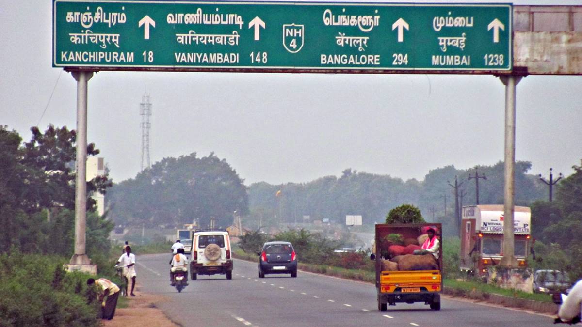 பெங்களூரில் தண்ணீர் பஞ்சம்; கண்ணீருடன் ஊரை காலி செய்யும் மக்கள்!