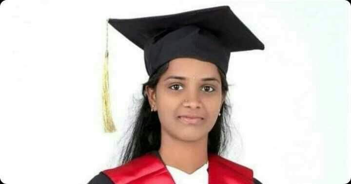 25 வயதில் உயர் நீதிமன்ற நீதிபதி; பட்டியலினப் பெண்ணுக்குக் குவியும் பாராட்டு..