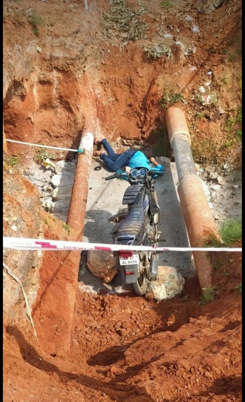 குடிநீர் குழாய் கசிவை சரி செய்ய தோண்டப்பட்ட  பள்ளத்தில் விழுந்த  இளைஞர் பலி..