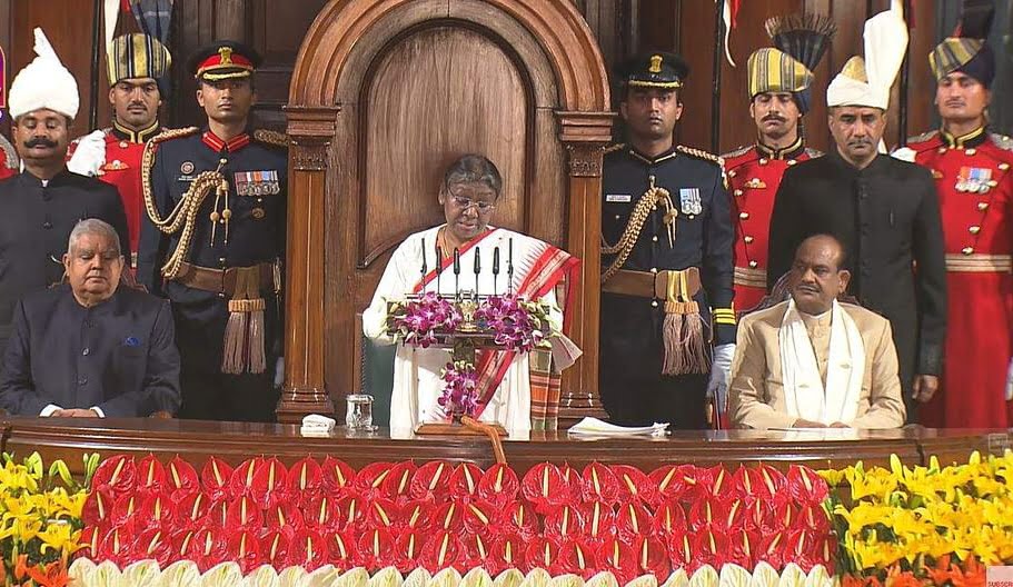 உலகின் பல்வேறு பிரச்னைகளுக்கு தீர்வினை இந்தியா வழங்குகிறது. திரௌபதி முர்மு - Dhinasari Tamil