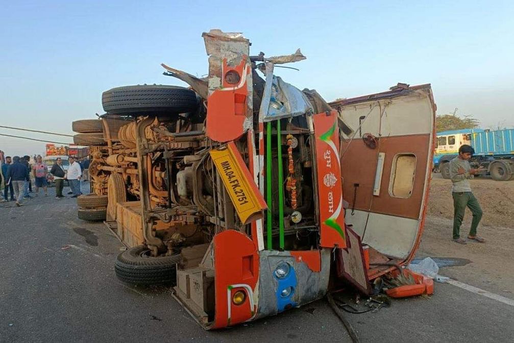 சீரடி சென்ற பேருந்து விபத்து-10 பேர் பலி..