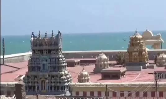 முக்கடல் சங்கமிக்கும் ஸ்தலத்தில் அருள்பாலிக்கும் குமரி பகவதி.. - Dhinasari Tamil