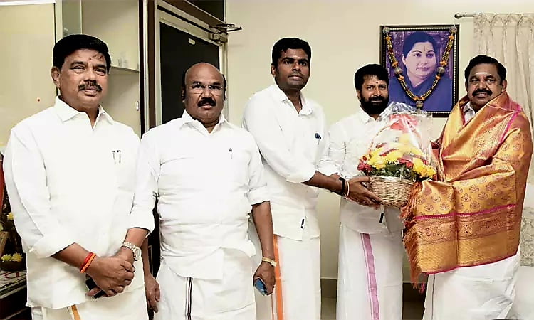 பரபரப்பான சூழலில் எடப்பாடி பழனிசாமியுடன் அண்ணாமலை இன்று சந்திப்பு.. - Dhinasari Tamil