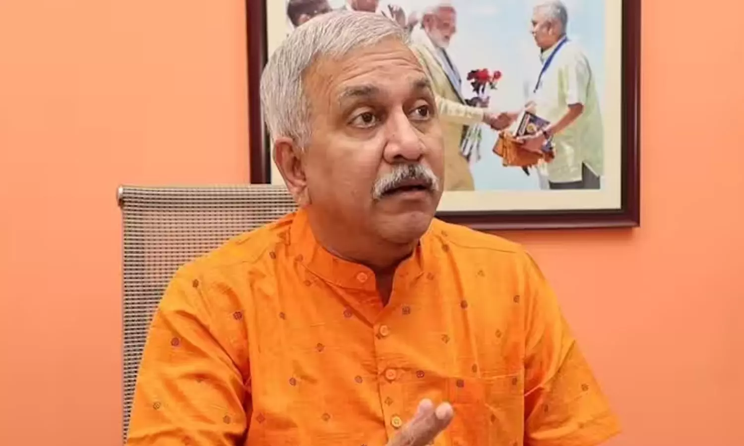 காங்கிரஸ்-தி.மு.க. ஆட்சியின் போதும் சி.ஆர்.பி.எப் தேர்வு ஆங்கிலம், இந்தியில் தான் நடந்தது-பாஜக