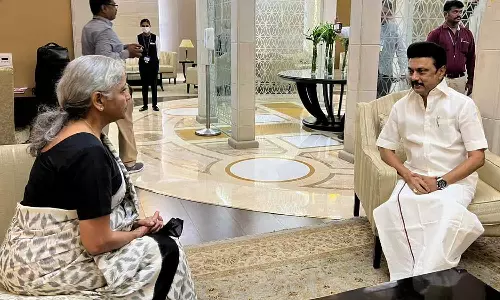 மு.க.ஸ்டாலின்- மத்திய நிதி அமைச்சர் திடீர் சந்திப்பு..