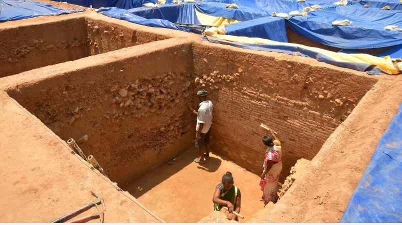 பழங்கால நீர்த் தொட்டியில் தமிழ் கல்வெட்டு..