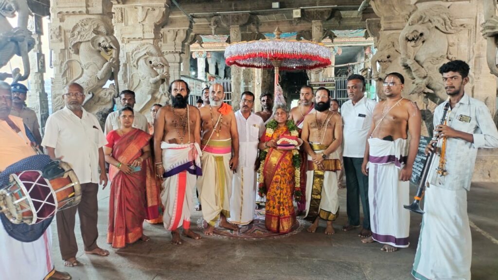 ஸ்ரீவில்லிபுத்தூர் ஆண்டாளுக்கு திருப்பதி திருமலையில் இருந்து வந்த வஸ்திரங்கள் .. - Dhinasari Tamil