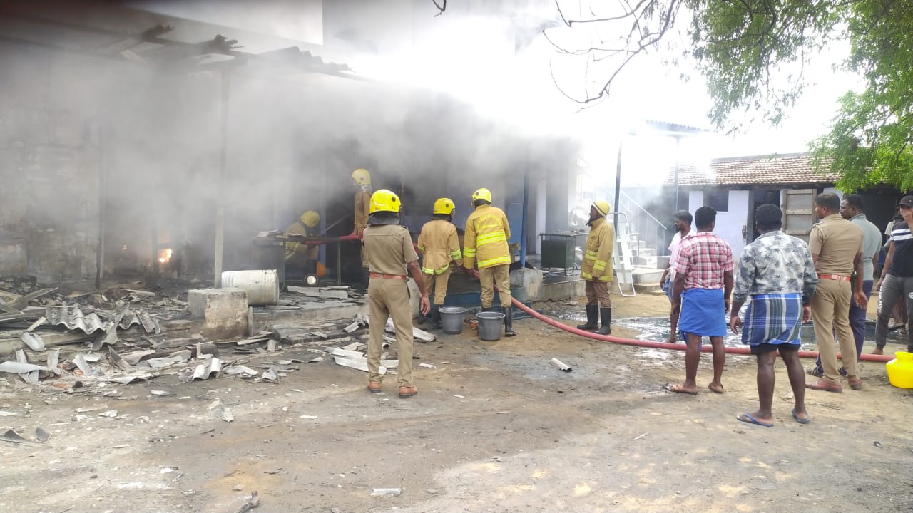 சாத்தூர் அருகே   பட்டாசு ஆலையில்  வெடிவிபத்தில்  பெண் மரணம்..