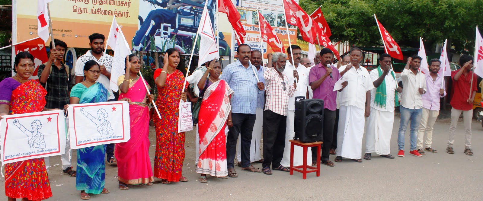 மல்யுத்த வீராங்கனை களுக்கு ஆதரவாக போராட்டம்..