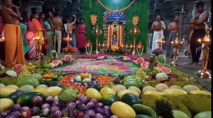 தமிழ் புத்தாண்டு குமரி மாவட்ட கோவில்களில் விஷூ கனி காணும் நிகழ்ச்சி..