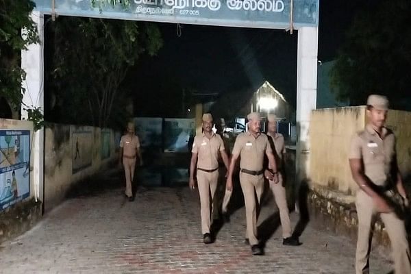 நெல்லை சிறுவர் கூர்நோக்கு இல்லம் தப்பிய சிறுவர்கள்- 6 பேர் மீட்பு 2 - 2026 vikatan 2023 04 29c20893 17ad 463c 8416 a9688dfee786 juvenile0 2 - 2026