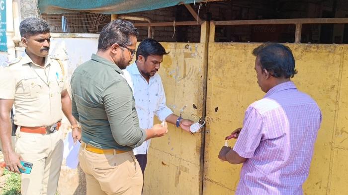 ராஜபாளையம் அனுமதியில்லா  பார்களுக்கு சீல்..