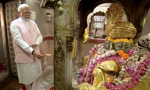 ராஜஸ்தான்- பிரம்மா கோவிலில் பிரதமர் மோடி தரிசனம்.. - Dhinasari Tamil
