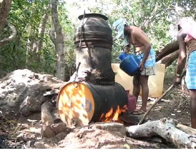 தமிழகம்-கள்ளச்சாராயம் குடித்து பலி எண்ணிக்கை 19 ஆக உயர்வு.. - Dhinasari Tamil