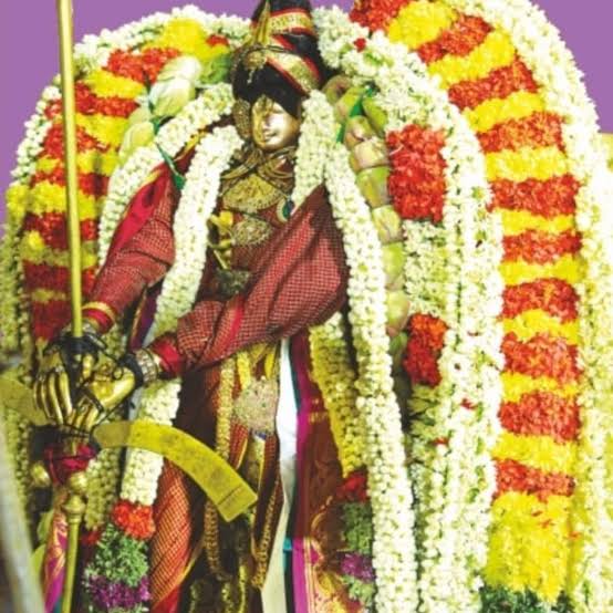தங்கப் பல்லக்கில் இன்று கள்ளழகர் மதுரை புறப்பாடு.. - Dhinasari Tamil