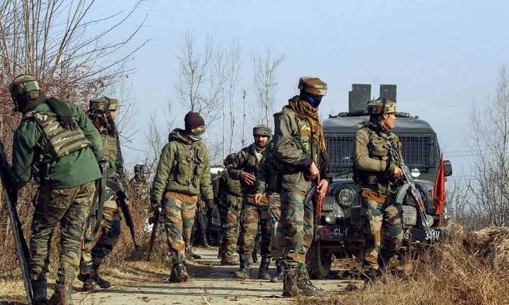 ஜம்மு-காஷ்மீர்‌ தீவிரவாதிகள் இருவர் சுட்டு கொலை..