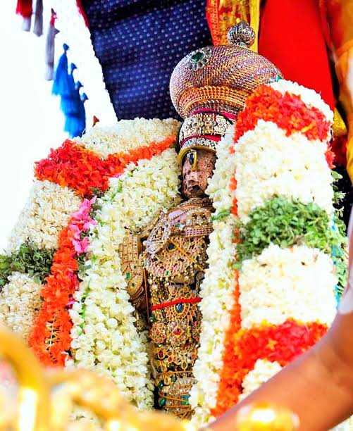 காஞ்சி தேவராஜ ஸ்வாமி கோவில் வைகாசி திருவிழா தொடங்கியது! - Dhinasari Tamil