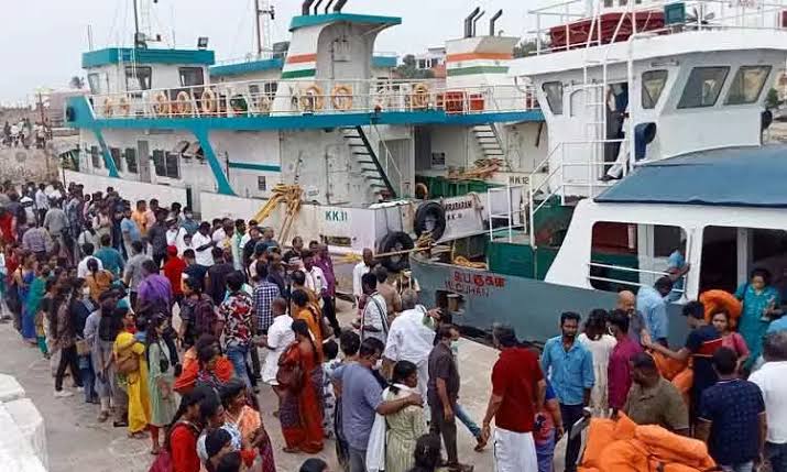 கன்னியாகுமரி சுற்றுலா படகில் பாதுகாப்பு அதிகரிப்பு..