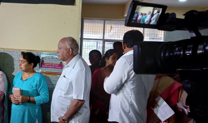 அமைதியாக நடந்து முடிந்த கர்நாடக சட்டசபை தேர்தல்..