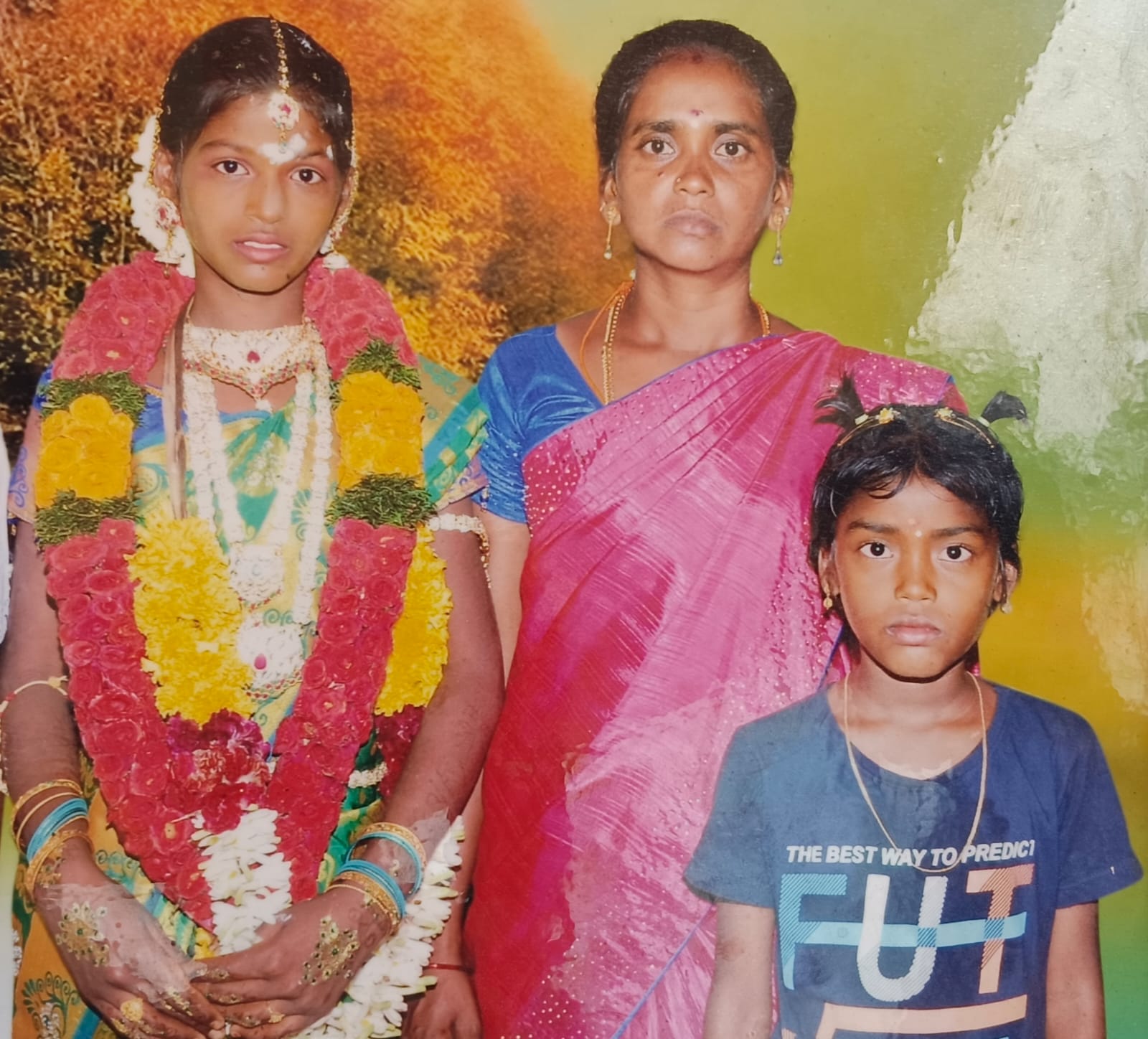 மூன்று பிள்ளைகளுடன் மனைவி கிணற்றில் விழுந்து தற்கொலை..