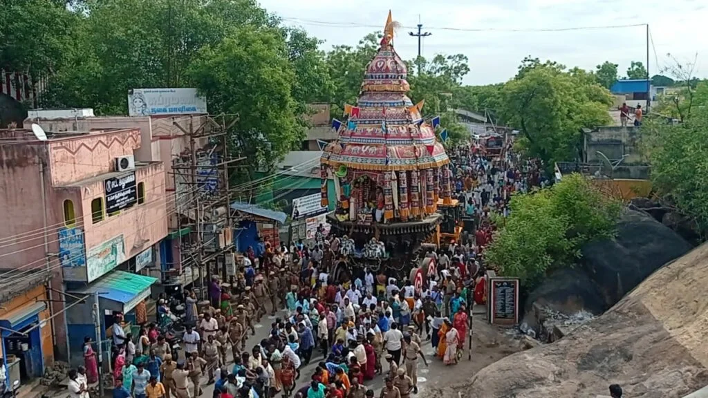 திருத்தங்கல் பெருமாள் கோவில் தேரோட்டம் கோலாகலம்.. - Dhinasari Tamil