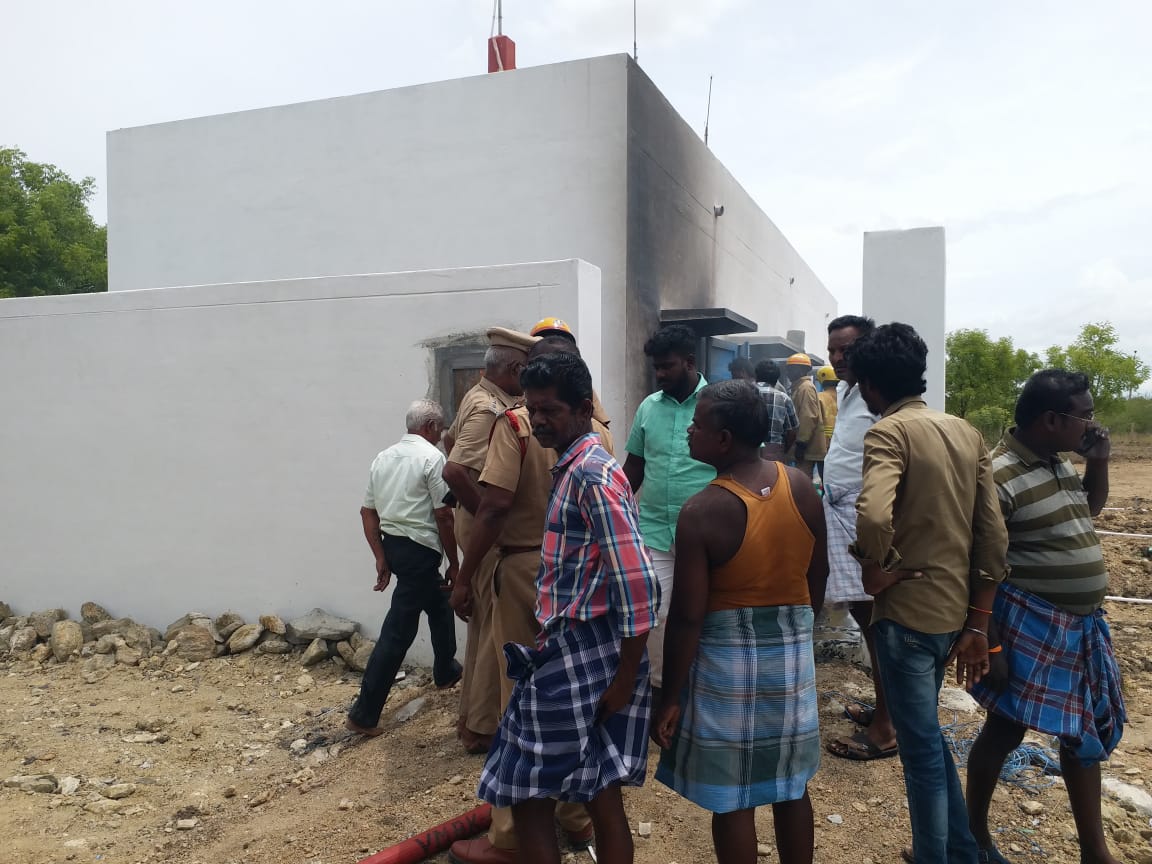 சிவகாசி அருகே  வெடி விபத்து இருவர் பலி..