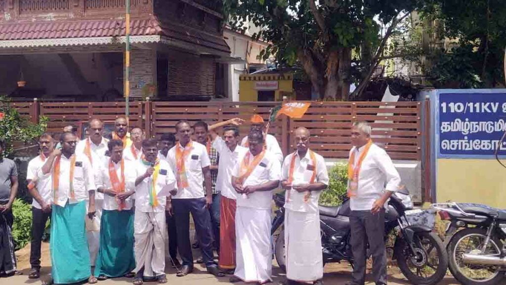 ‘விடியா’ திமுக., அரசுக்கு எதிராக மாநிலம் தழுவிய அளவில் பாஜக., ஆர்ப்பாட்டம்! - Dhinasari Tamil செங்கோட்டை நகரில் பாஜக.,வினர் ஆர்ப்பாட்டம்.