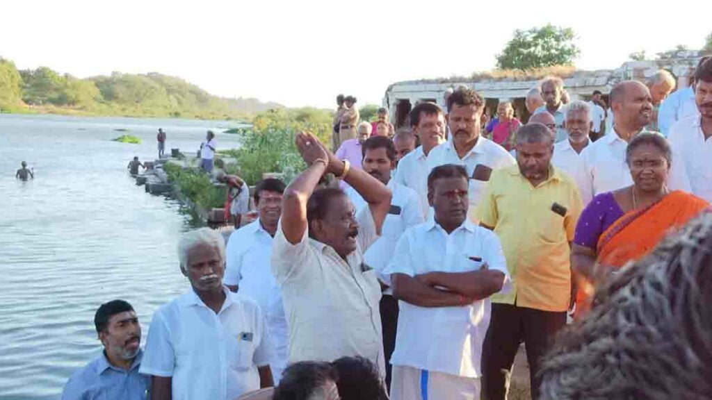 தாமிரபரணி அன்னைக்கு ஆடிச் சீர்; விஹெச்பி., ஏற்பாட்டில் 108 சீர்வரிசை! - Dhinasari Tamil