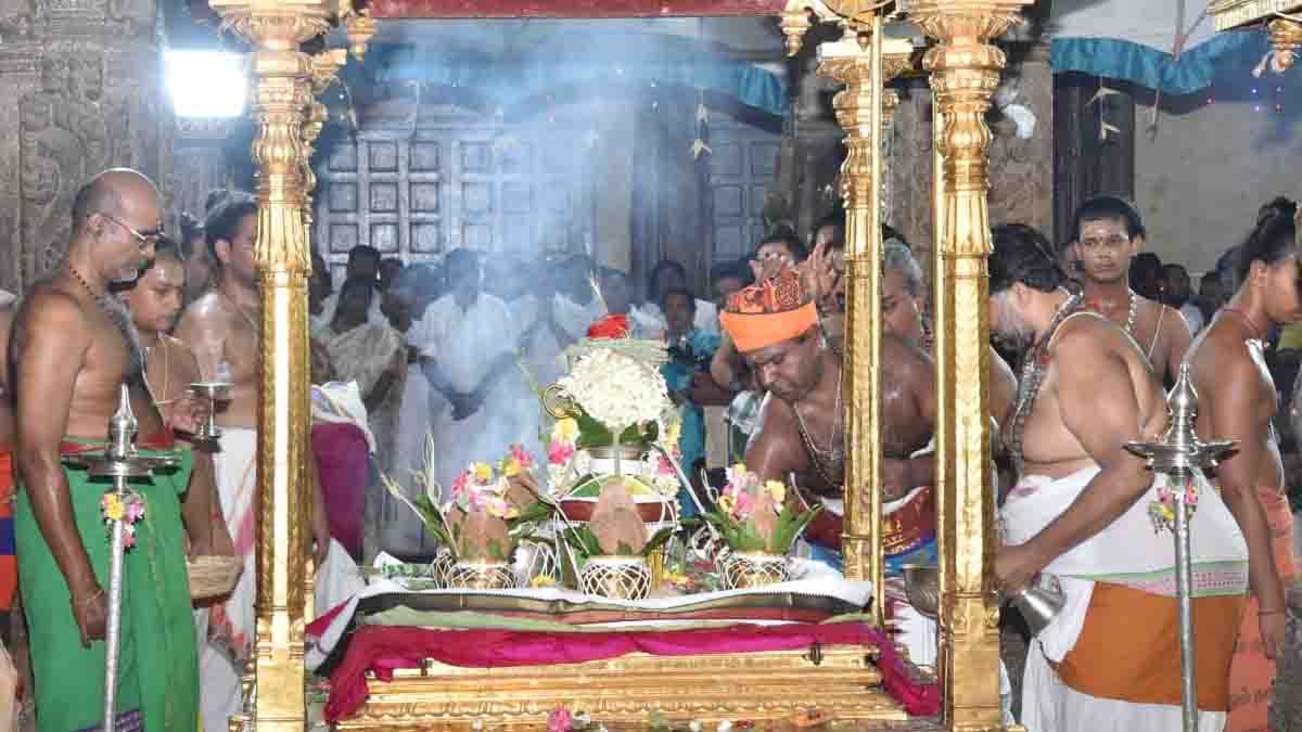 மதுரை மீனாட்சி அம்மன் கோவில் கும்பாபிஷேக பாலாலயம்!