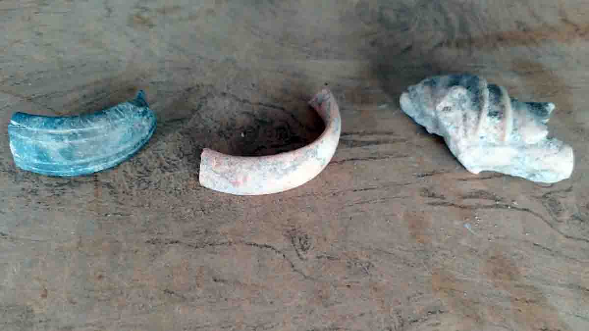 சாத்தூர் அருகே அகழாய்வில் சங்கு வளையல்கள், சுடுமண் அச்சு கண்டெடுப்பு!