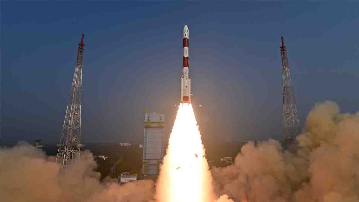 வெற்றிகரமான தொடக்கம்; விண்ணில்  பாய்ந்த பிஎஸ்எல்வி-சி58