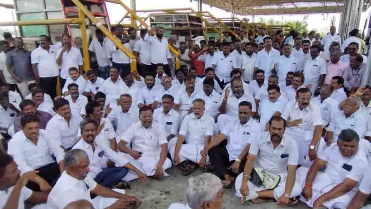 கப்பலூர் டோல்கேட்ட எப்பதான் அகற்றுவீங்க?