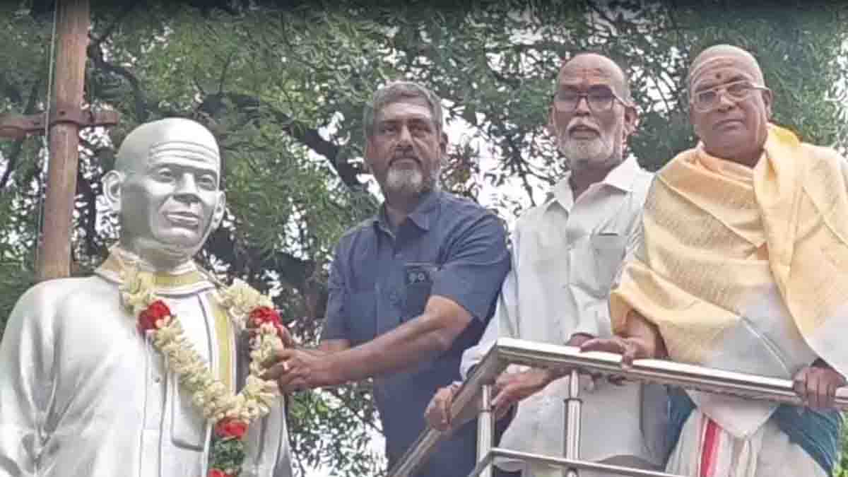 ஹரிஜன ஆலயப் பிரவேசம் செய்த வைத்யநாத ஐயரின் பிறந்த தினத்தில் மரியாதை! 1 - 2026 garlanding vaidyanatha iyer statue - 2026