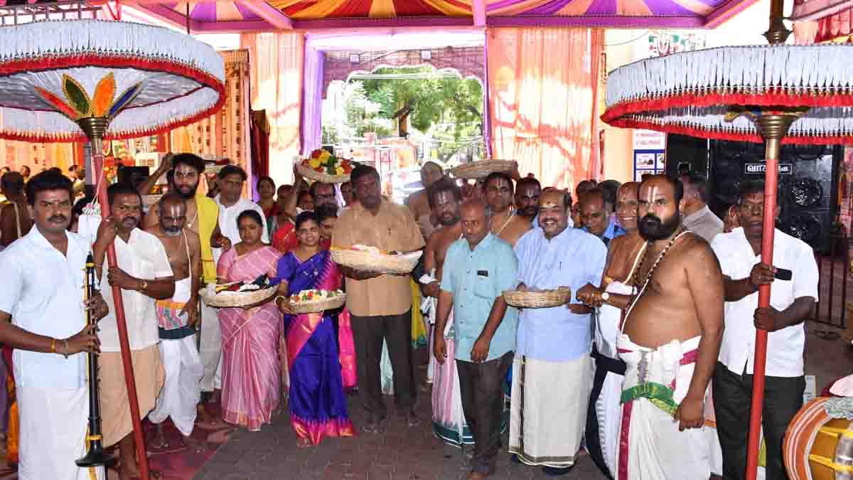 ஸ்ரீவில்லிபுத்தூர் ஆண்டாளுக்கு ஸ்ரீரங்கம் கோவிலில் இருந்து வஸ்திரம் மரியாதை! 1 - 2026 srivilliputhur andal srirangam maalai mariathai - 2026